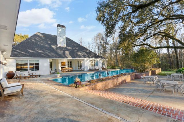 9551 Myrtles Ln, St Francisville, LA 70775