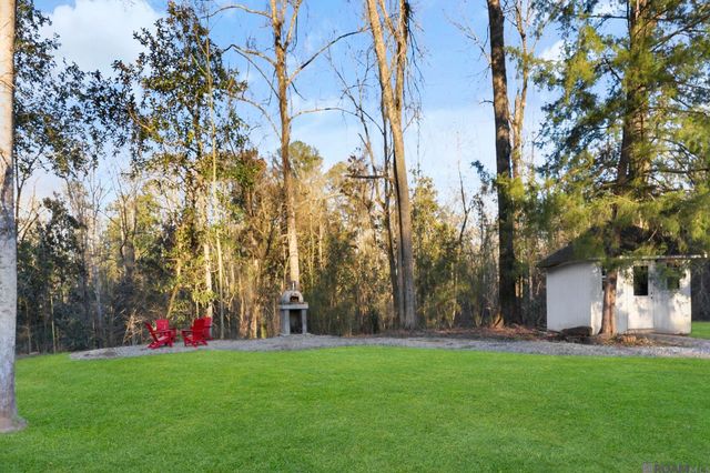 9551 Myrtles Ln, St Francisville, LA 70775