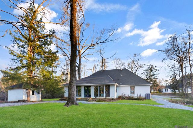 9551 Myrtles Ln, St Francisville, LA 70775