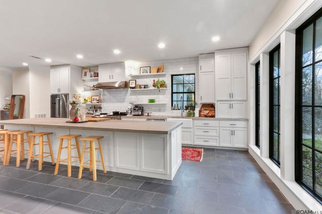 9551 Myrtles Ln, St Francisville, LA 70775