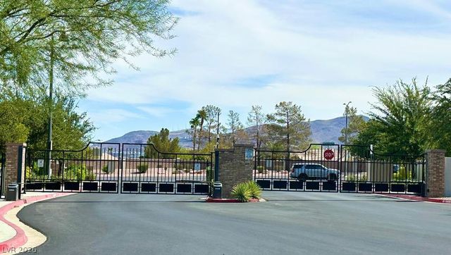 524 Shophia Skye Street 214, Henderson, NV 89052