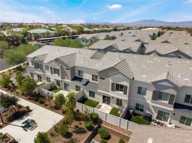 524 Shophia Skye Street 214, Henderson, NV 89052