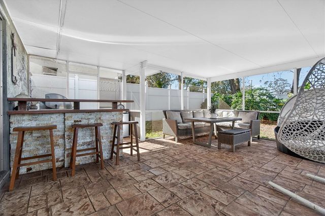 88 HARBOR OAKS CIRCLE, Safety Harbor, FL 34695