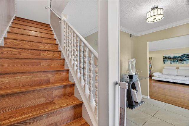 88 HARBOR OAKS CIRCLE, Safety Harbor, FL 34695