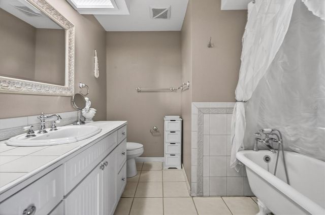 88 HARBOR OAKS CIRCLE, Safety Harbor, FL 34695