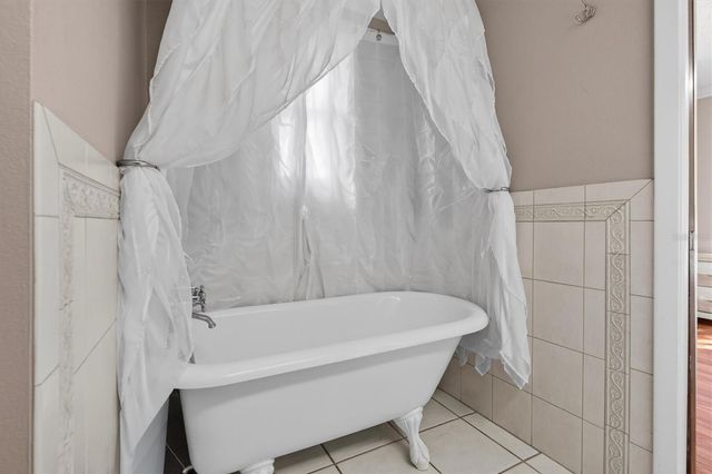 88 HARBOR OAKS CIRCLE, Safety Harbor, FL 34695