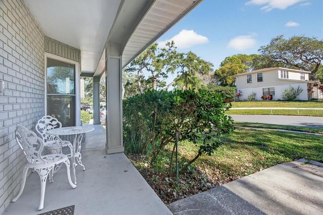 88 HARBOR OAKS CIRCLE, Safety Harbor, FL 34695