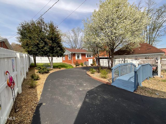 105 Idletime Drive, Greeneville, TN 37743