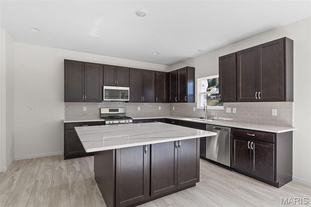 121 Cardinal Flower Drive, Wentzville, MO 63385
