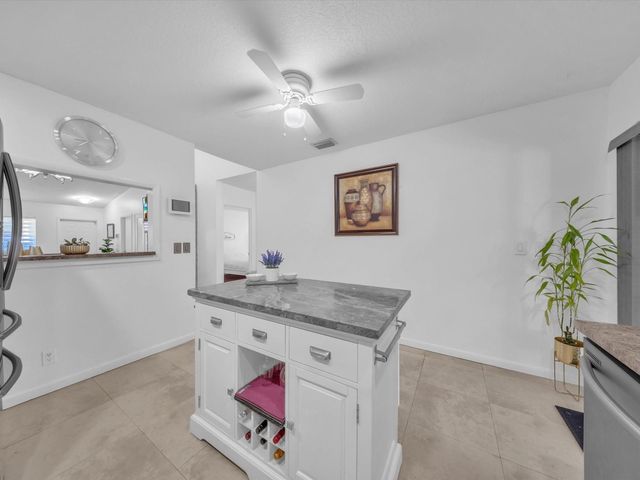 2790 NW 91st Avenue, Coral Springs, FL 33065