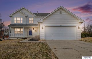 7822 S 97th Circle, La Vista, NE 68128