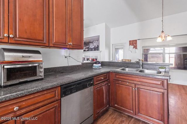 4925 Winsor Cove, D'iberville, MS 39540