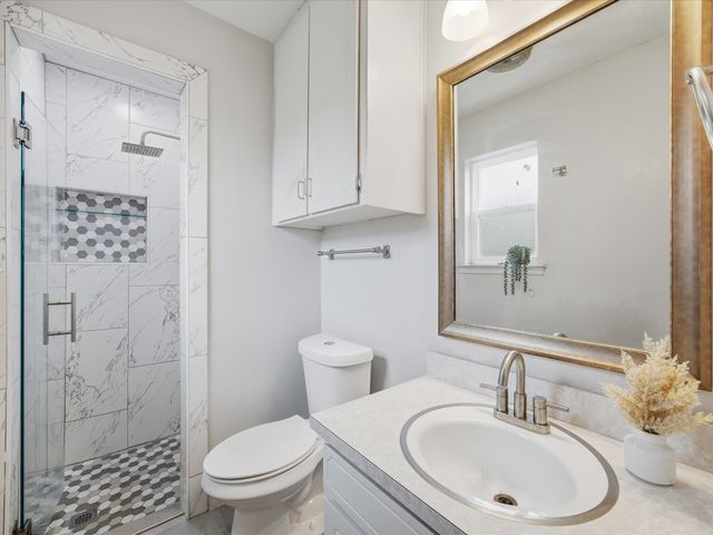 7621 Meadowbrook Drive, Watauga, TX 76148