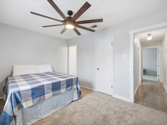 7621 Meadowbrook Drive, Watauga, TX 76148