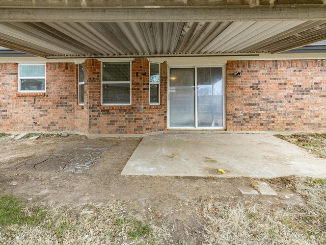 7621 Meadowbrook Drive, Watauga, TX 76148