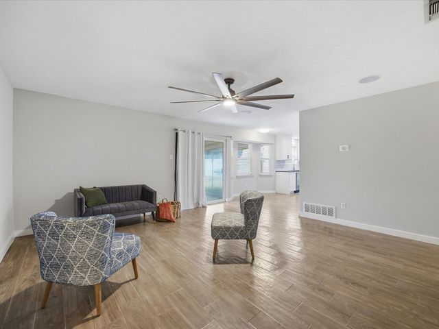 7621 Meadowbrook Drive, Watauga, TX 76148