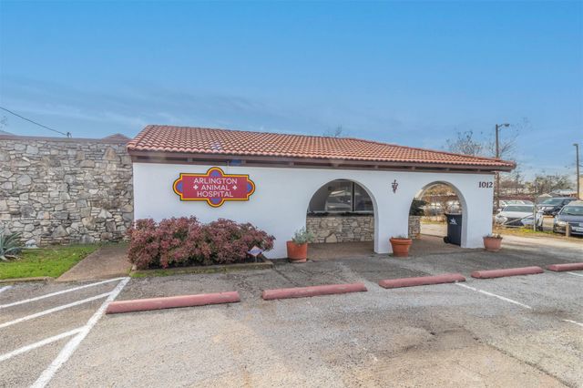 1012 W Division Street, Arlington, TX 76012