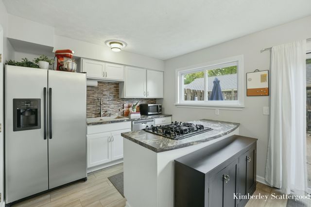 1946 Georgetown Drive SE, Grand Rapids, MI 49506