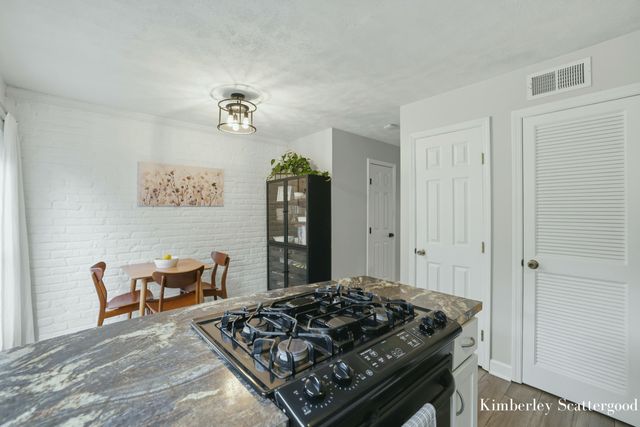 1946 Georgetown Drive SE, Grand Rapids, MI 49506