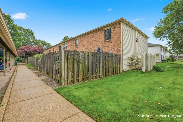 1946 Georgetown Drive SE, Grand Rapids, MI 49506
