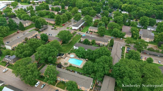 1946 Georgetown Drive SE, Grand Rapids, MI 49506