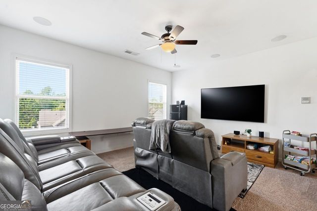 522 Woodburn Lane, Lawrenceville, GA 30044