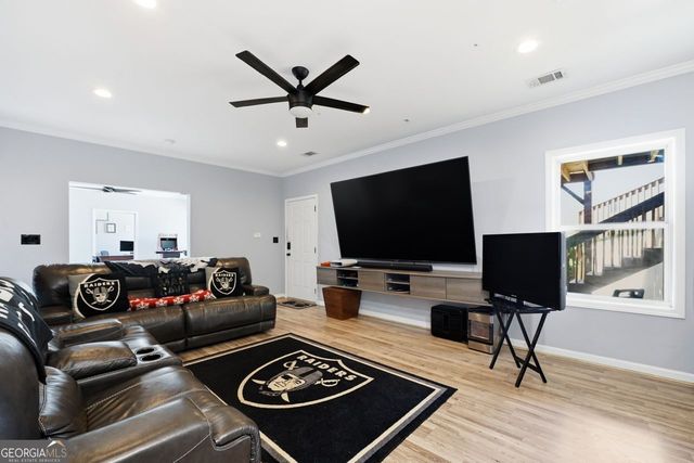 522 Woodburn Lane, Lawrenceville, GA 30044