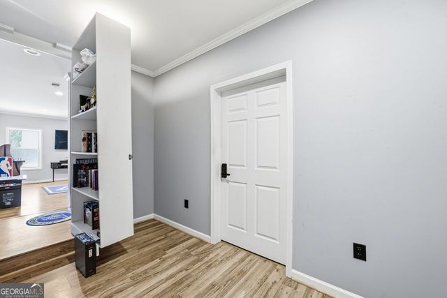 522 Woodburn Lane, Lawrenceville, GA 30044
