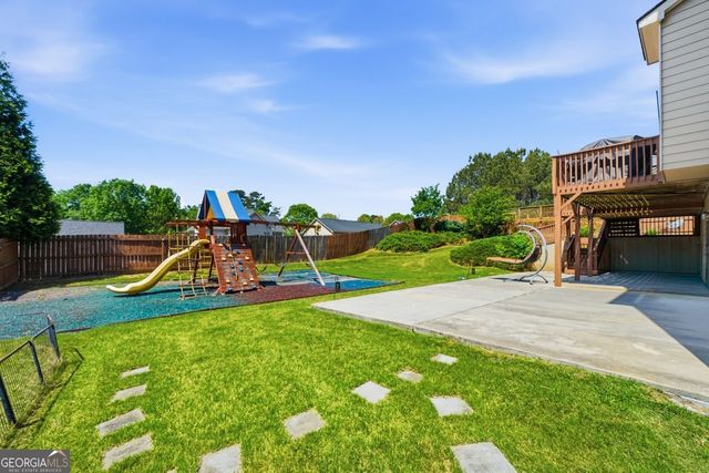 522 Woodburn Lane, Lawrenceville, GA 30044