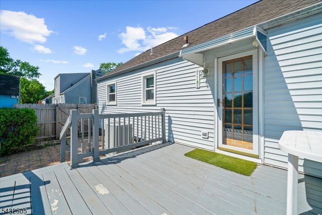 34 Allen St, Flemington Boro, NJ 08822