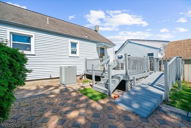 34 Allen St, Flemington Boro, NJ 08822