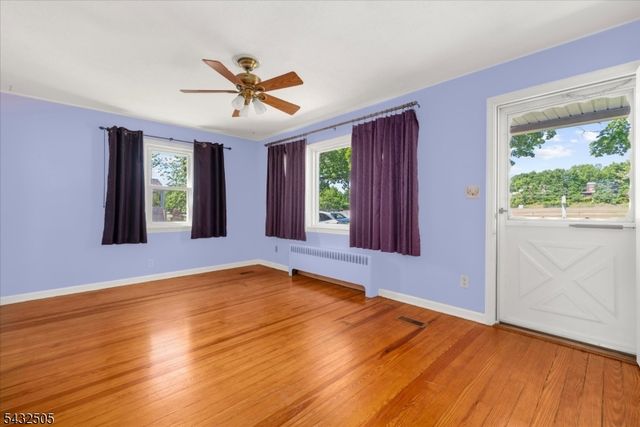 34 Allen St, Flemington Boro, NJ 08822