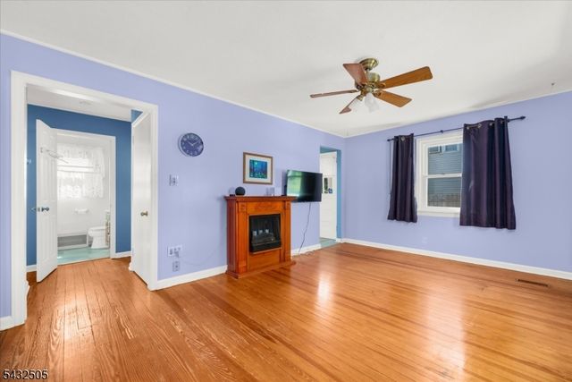 34 Allen St, Flemington Boro, NJ 08822