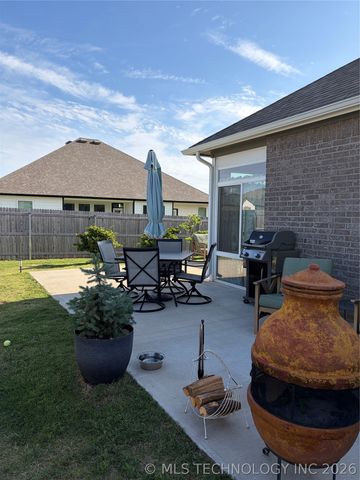 12034 E 108th Place, Owasso, OK 74055