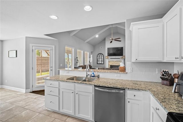 788 Roselawn Street, Siloam Springs, AR 72761