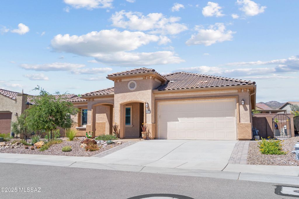6808 W Komo Point Trail, Marana, AZ 85658