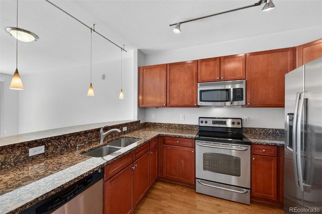 9039 E Panorama Circle 408, Englewood, CO 80112