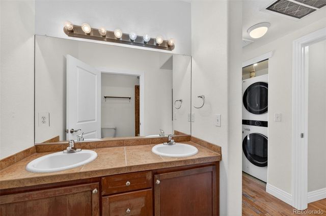 9039 E Panorama Circle 408, Englewood, CO 80112