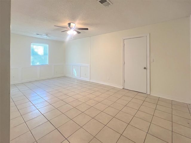 13701 Texarkana Street, Houston, TX 77015