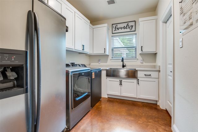 586 Rustic Oaks Road, Combine, TX 75159