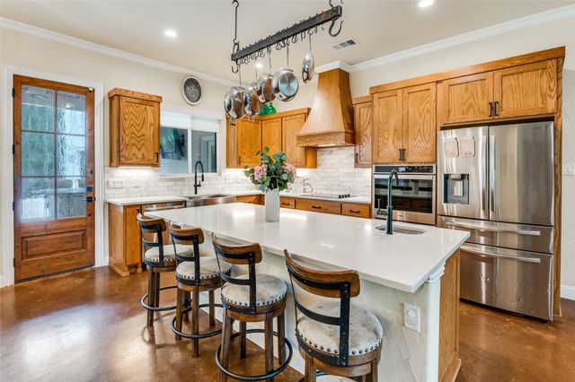 586 Rustic Oaks Road, Combine, TX 75159