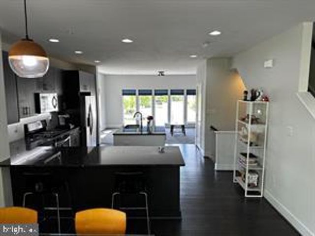 1414 PICCARD DR, Rockville, MD 20850