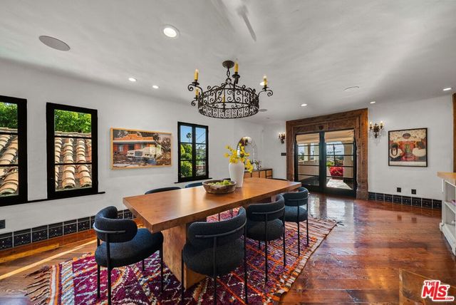 1615 Redcliff Street, Los Angeles, CA 90026