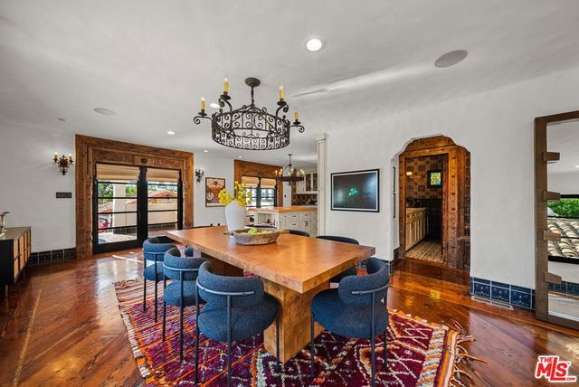 1615 Redcliff Street, Los Angeles, CA 90026