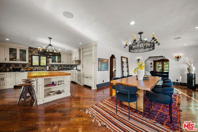 1615 Redcliff Street, Los Angeles, CA 90026