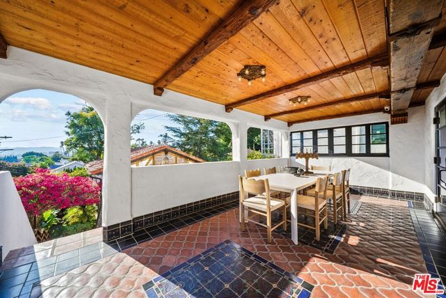 1615 Redcliff Street, Los Angeles, CA 90026