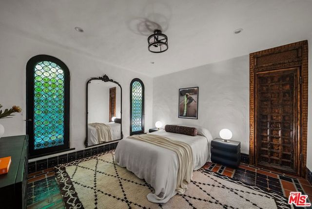1615 Redcliff Street, Los Angeles, CA 90026