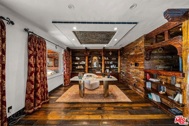 1615 Redcliff Street, Los Angeles, CA 90026