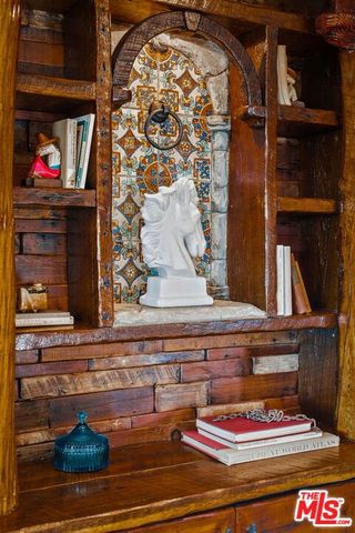 1615 Redcliff Street, Los Angeles, CA 90026