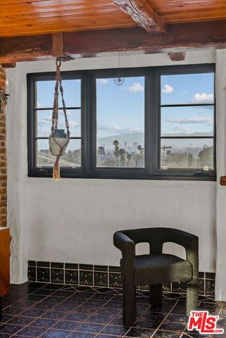 1615 Redcliff Street, Los Angeles, CA 90026